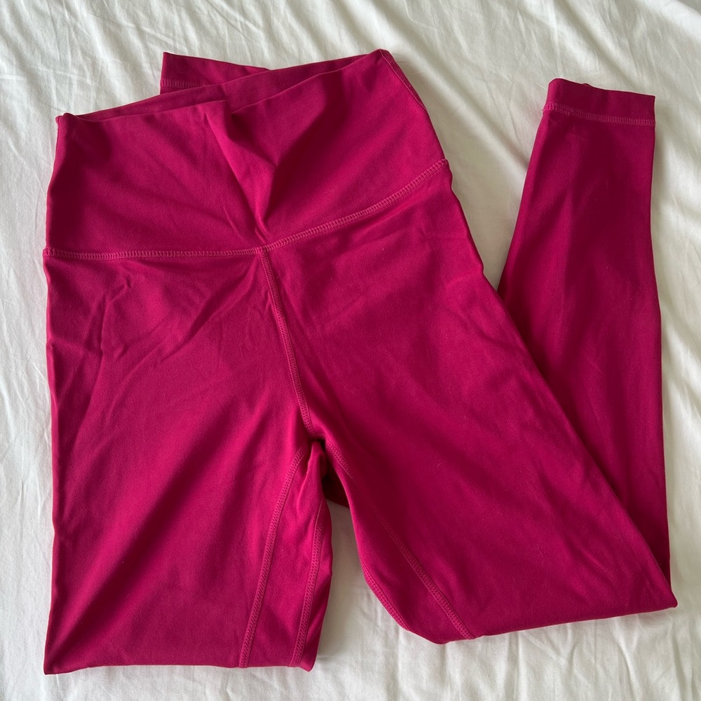 ECHT Range leggings in Berry